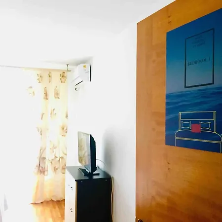 Downtown Unirii 2 Private With Shared Amenities *
