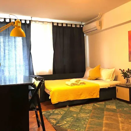 Downtown Unirii 2 Private With Shared Amenities *